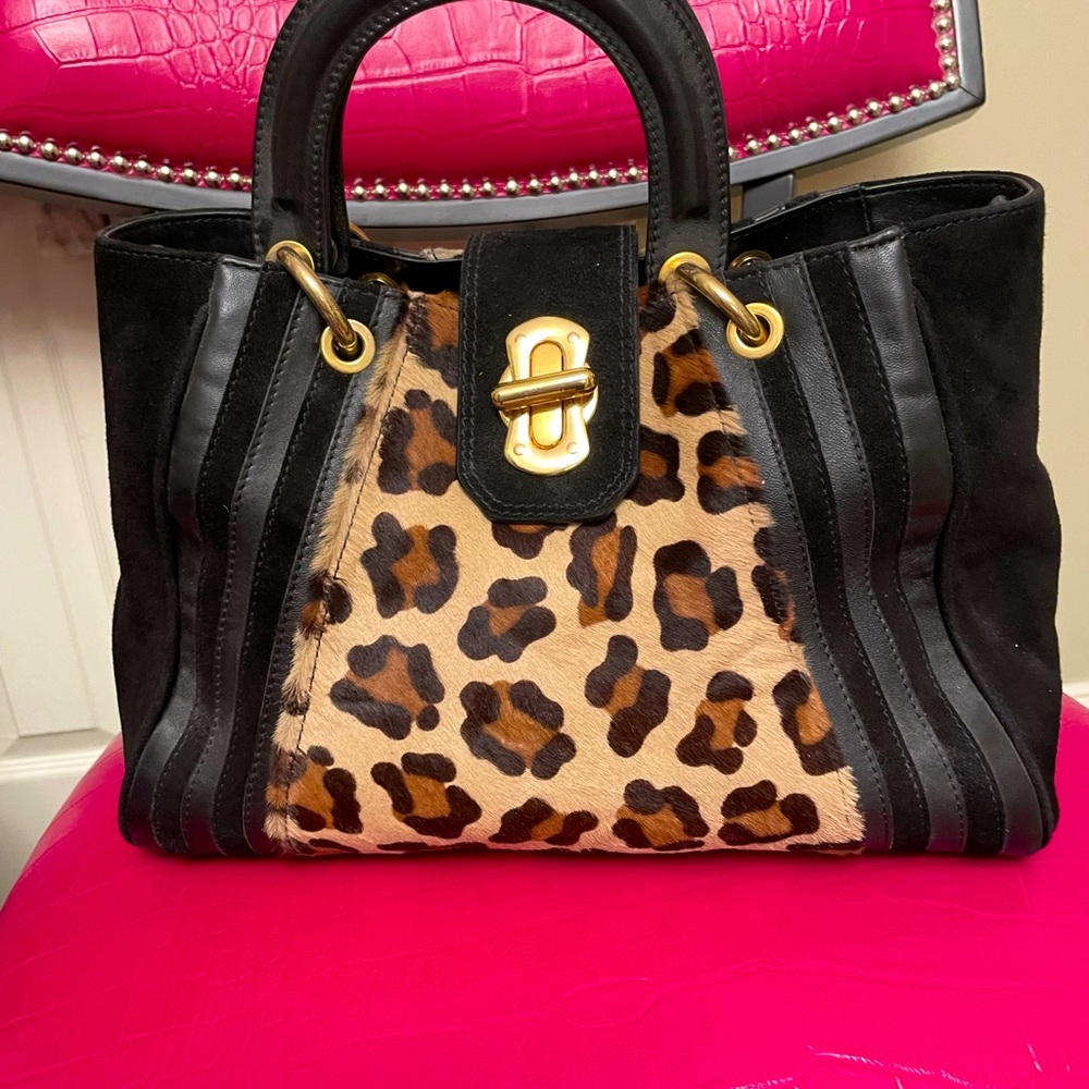 Leopard pocket book